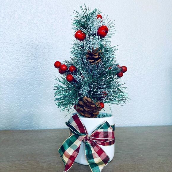 Other - Christmas Tree Ceramic Pot Farmhouse Table Decor